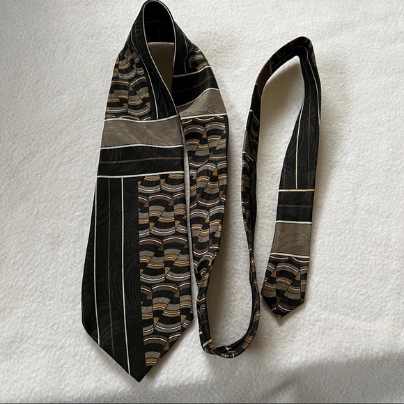 Vintage Ketch Classics 4” Tie - Picture 5 of 10